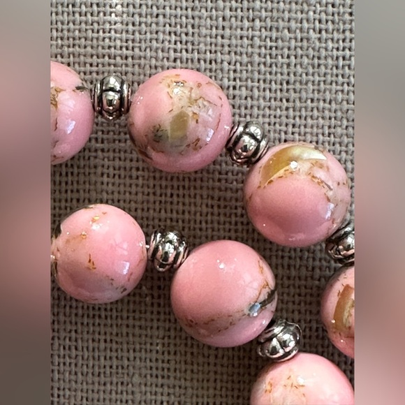 20-1/2 inch Pink Shell Turquoise and Onyx bead Necklace NWOT - Picture 8 of 13